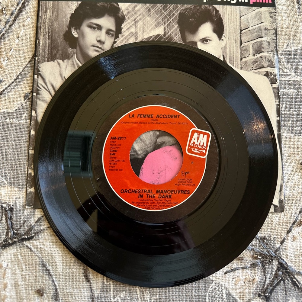 25 vintage collectible vinyl 45 records